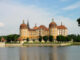 Schloss Moritzburg, Sachsen - Blick über das Wasser