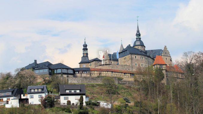 Burg-Lauenstein_2020_Seitenansicht