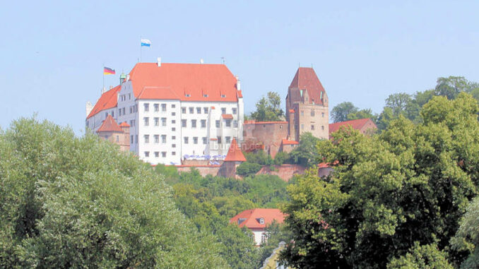 Burg-Trausnitz_4233_von-Westen