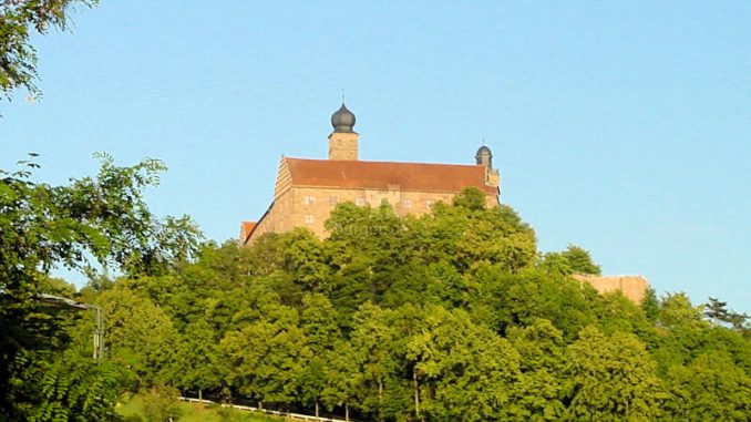 Burg-Wernstein_0081_vom-Tal