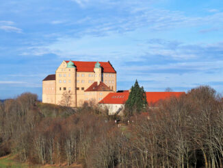 Schloss Kapfenburg im Winter, Blick von Süden