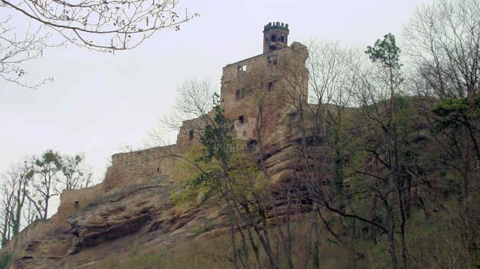 Burg-Hardenberg_Seitenansicht-2_0003