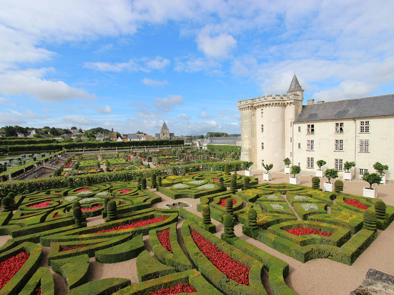 Château de Villandry inmitten seiner Gärten © burgen.de