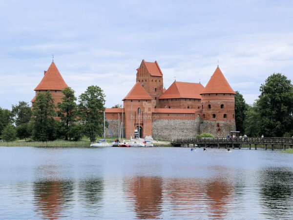 Inselburg Trakai, Litauen - Gesamtansicht über den See