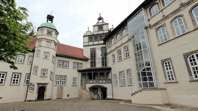 Schloss-Gifhorn_Innenhof_4031