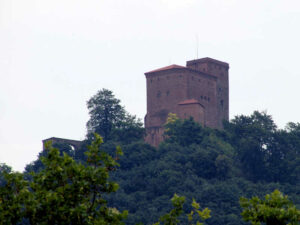 Burg Trifels - Blick aus dem Tal