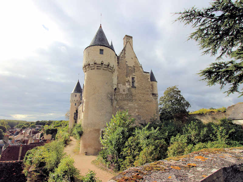 Chateau Montresor (Loire) in der Nachmittagssonne - burgen.de