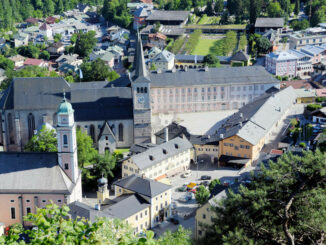 Schlossplatz aus der Luft © Königliches Schloss Berchtesgaden