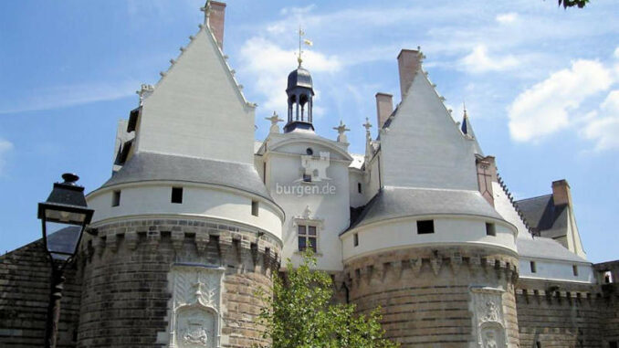 Chateau-des-Ducs-de-Bretagne_Torhaus