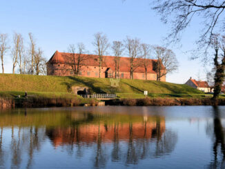 Nyborg Slot - Anlage mit Wasserspiegelbild © Anne Marie Krüger / Østfyns Museer