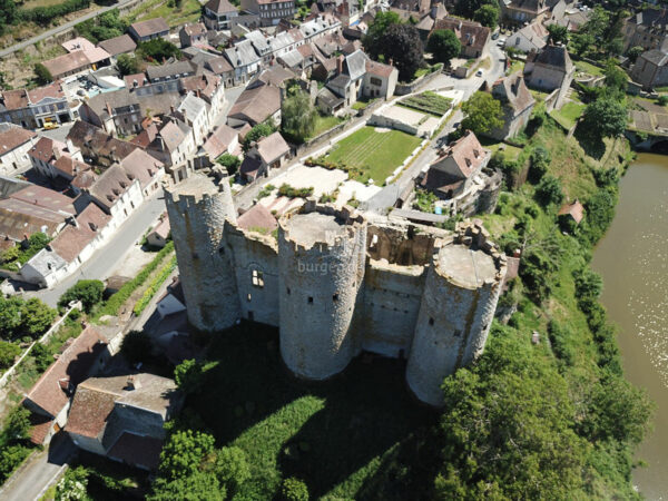 Burg aus der Luft © Château de Bourbon-l'Archambault
