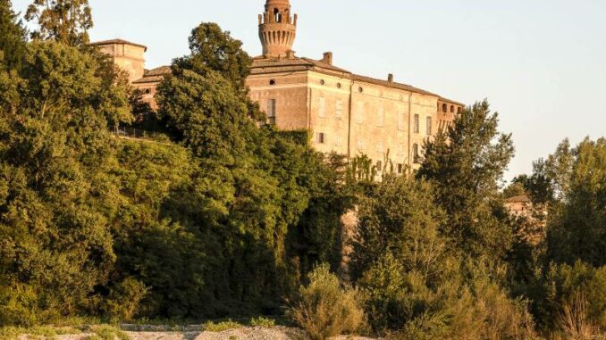 Castello di Rivalta über dem Fluss_800
