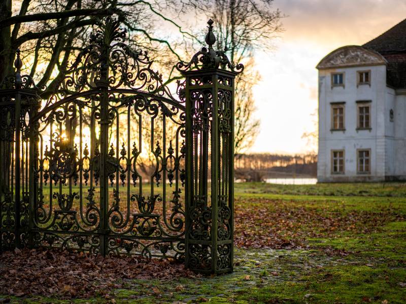 Schloss Ivenack mit Park © DOMUSImages