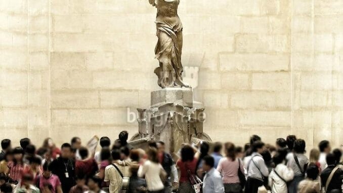 Besucher im Louvre © Thomas Ulrich