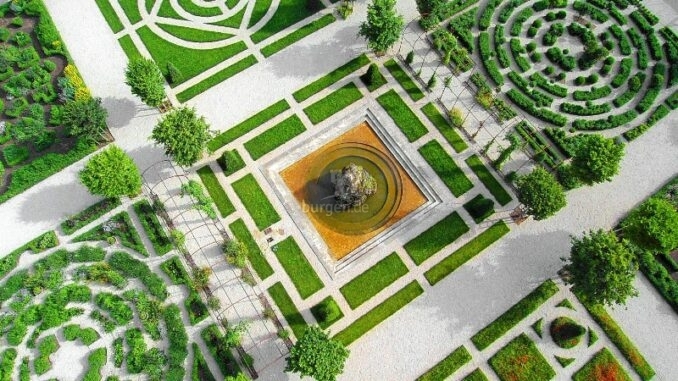 800Château de Bournazel jardin image de drone © Patrice Thebault