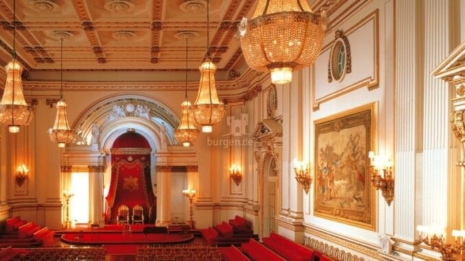 Buckingham Palace_Ball Room (Derry Moore)