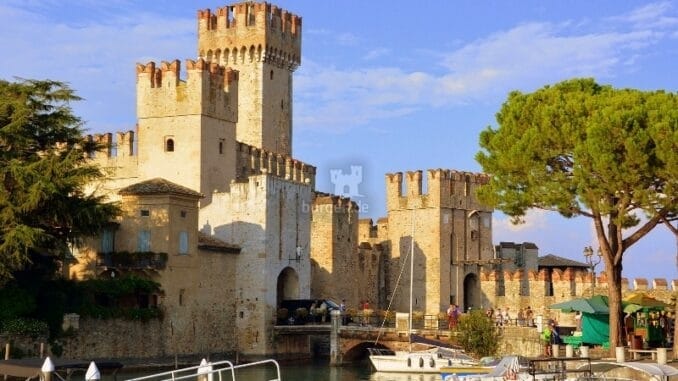 Castello Scaligero in Sirmione © Gianni Crestani